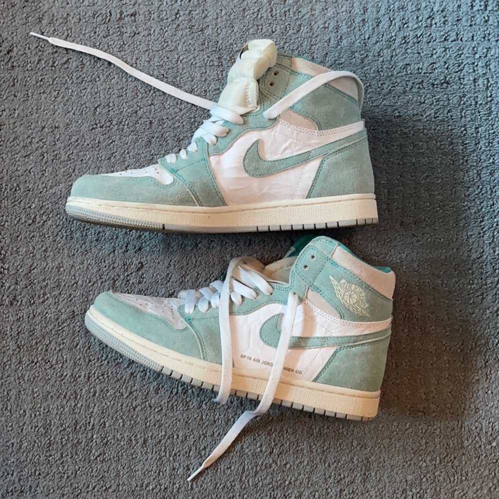 Air Jordan 1 Retro High OG turbo green